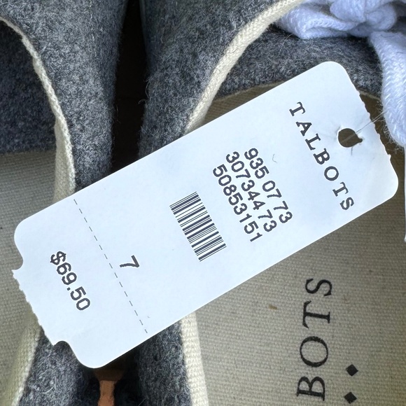 PRICE DROP!! TALBOTS Womens Gray Sneakers- NWT-NEVER WORN-size 7M - Picture 2 of 12